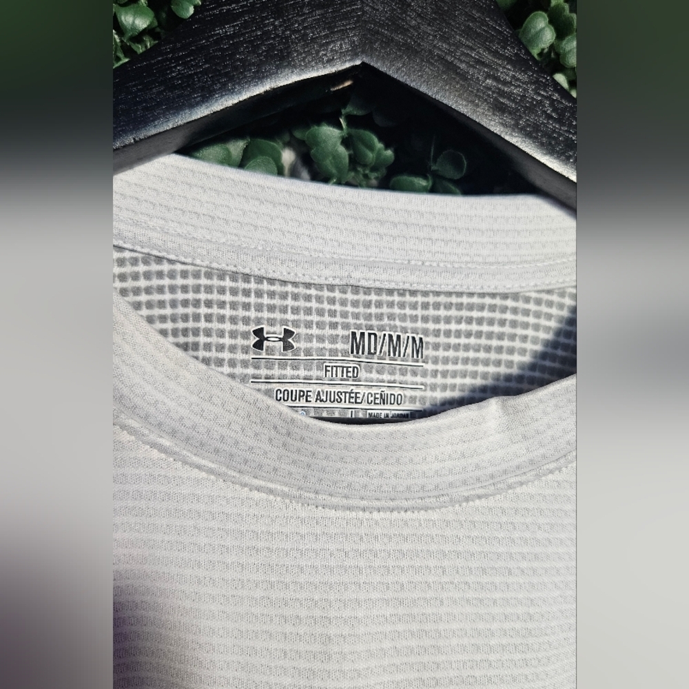 Under Armour Men's White & Light Gray Long Sleeve Tee - Picture 4 of 5